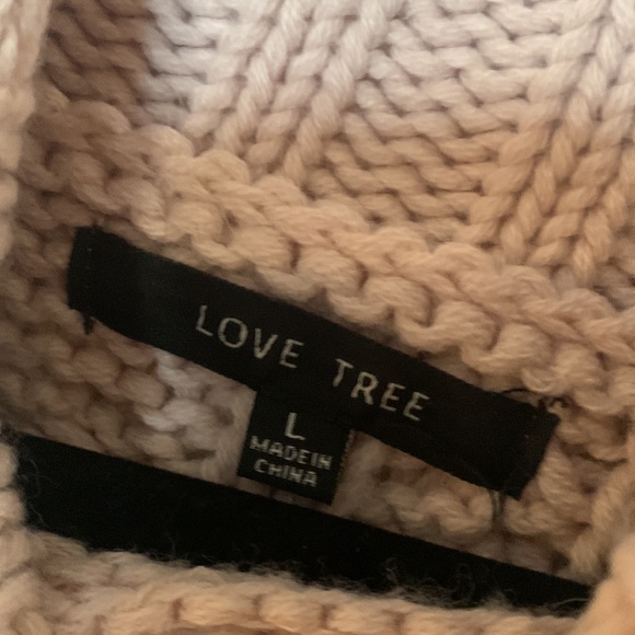 SZ L Love Tree Crop Turtleneck Sweater - Picture 3 of 3
